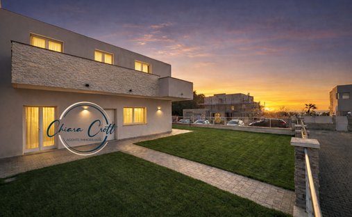 Villa in Montenero, Livorno, Tuscany 1