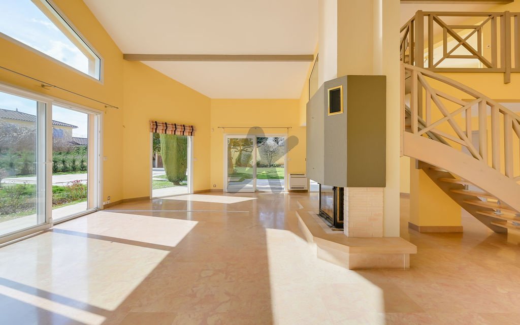 House in Saint-Cyr-au-Mont-d'Or, Auvergne-Rhône-Alpes, France 5 - 17304751