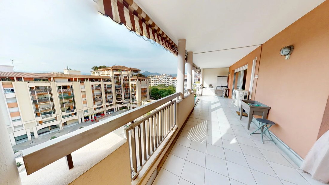 Apartment in Le Port, Nice, France 2 - 17340853