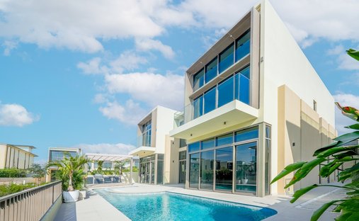 Villa in Hadaeq Sheikh Mohammed Bin Rashid, Dubai, United Arab Emirates 1