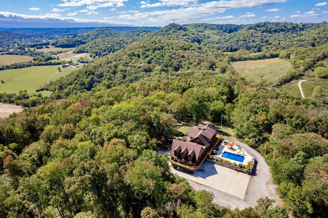 House in Alexandria, Tennessee, United States 1 - 17339240