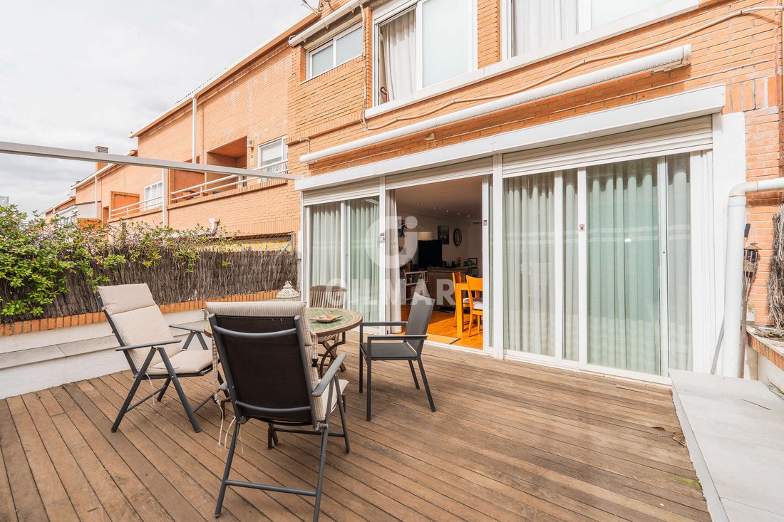 Townhouse in Fuencarral-El Pardo, Madrid, Spain 1 - 17339734