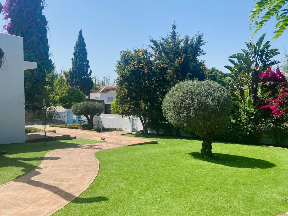 Villa a Sotogrande, San Roque, Andalusia 1 - 15467576
