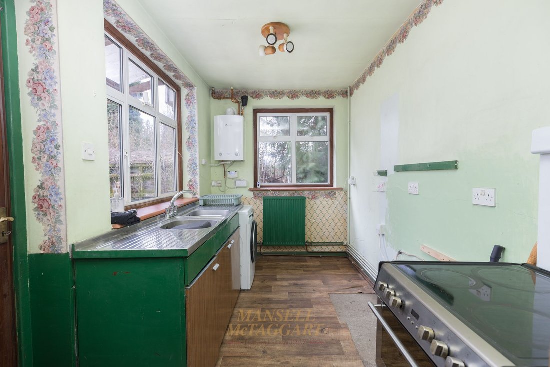 House in Felbridge, England 2 - 17339635