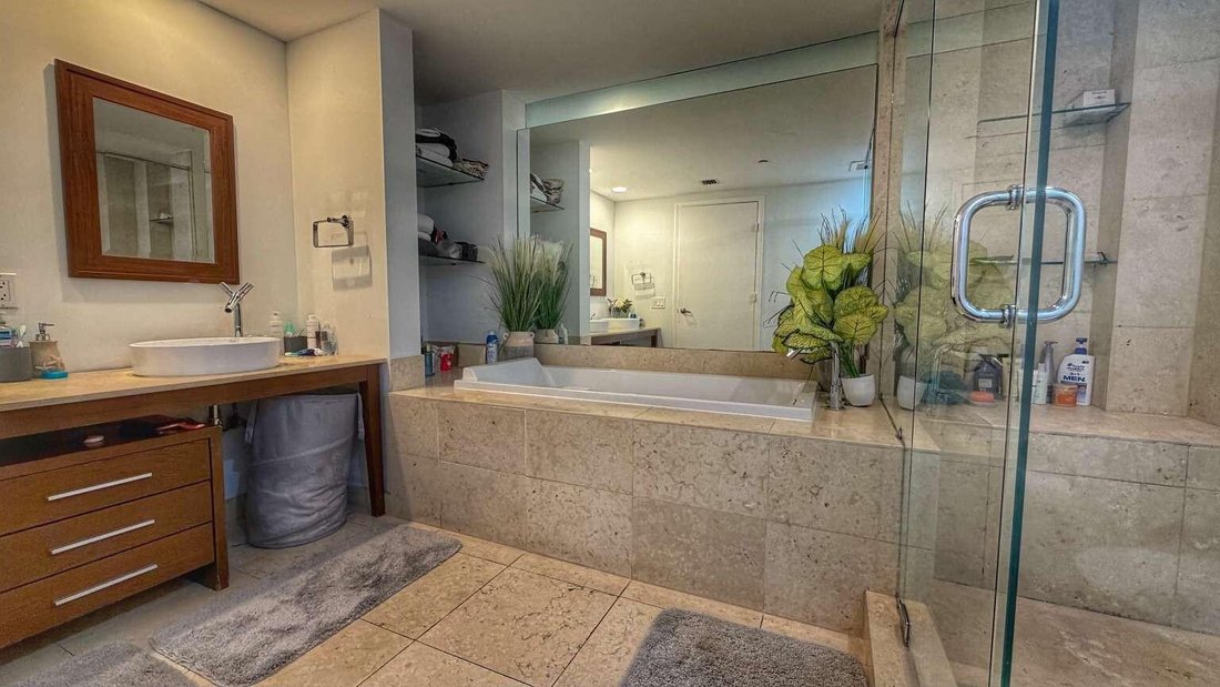 Condo in Miami, Florida, United States 4 - 17339073