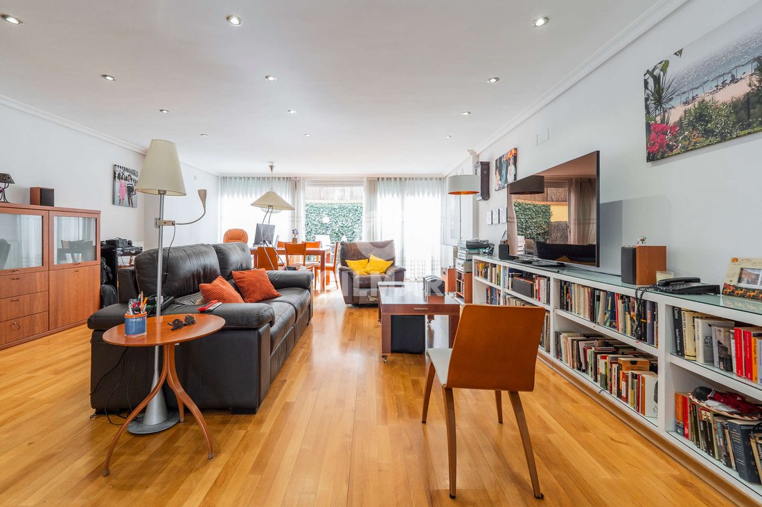 Townhouse in Fuencarral-El Pardo, Madrid, Spain 4 - 17339734