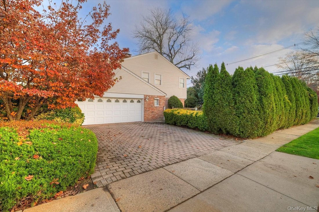 House in Rockville Centre, New York, United States 3 - 17339929