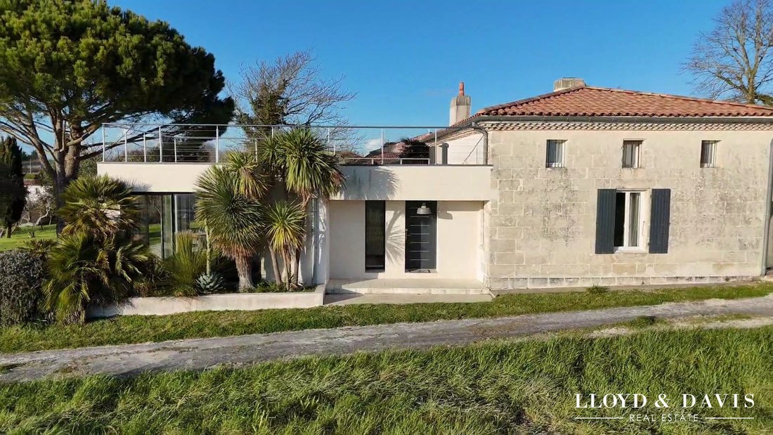 Villa in Chenac-Saint-Seurin-d'Uzet, Nouvelle-Aquitaine, France 1 - 17343642