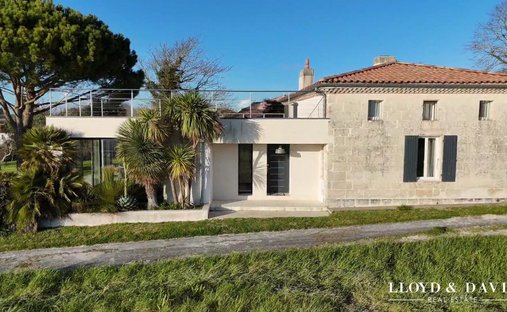 Villa in Chenac-Saint-Seurin-d'Uzet, Nouvelle-Aquitaine, France 1