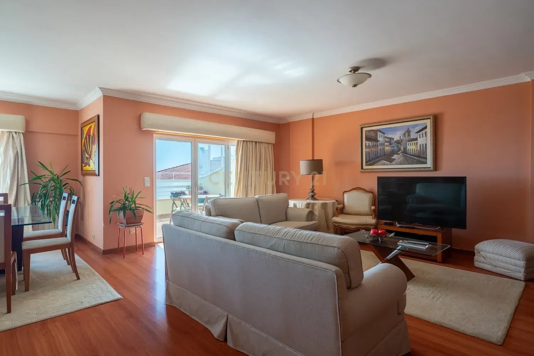 Apartment in Carcavelos e Parede, Lisbon, Portugal 4 - 17339708