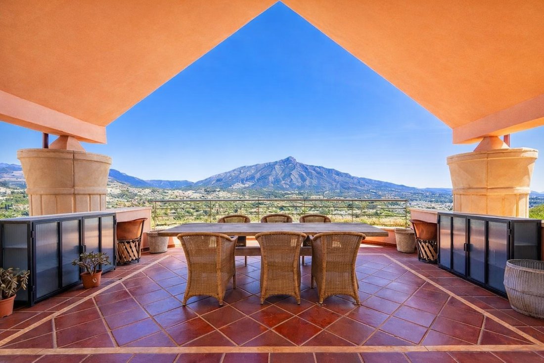 Penthouse in Nueva Andalucia, Marbella, Spain 1 - 17344973