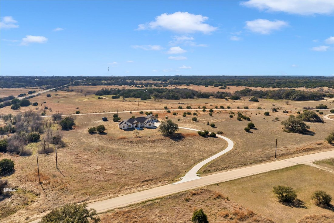 House in Briggs, Texas, United States 2 - 17342413