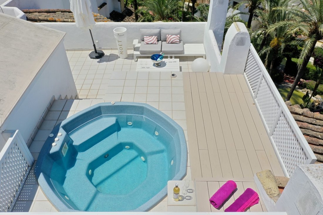 Apartment in Elviria-Cabopino, Marbella, Spain 4 - 17338738