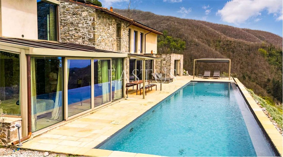 Villa in Pescaglia, Tuscany, Italy 2 - 17341354
