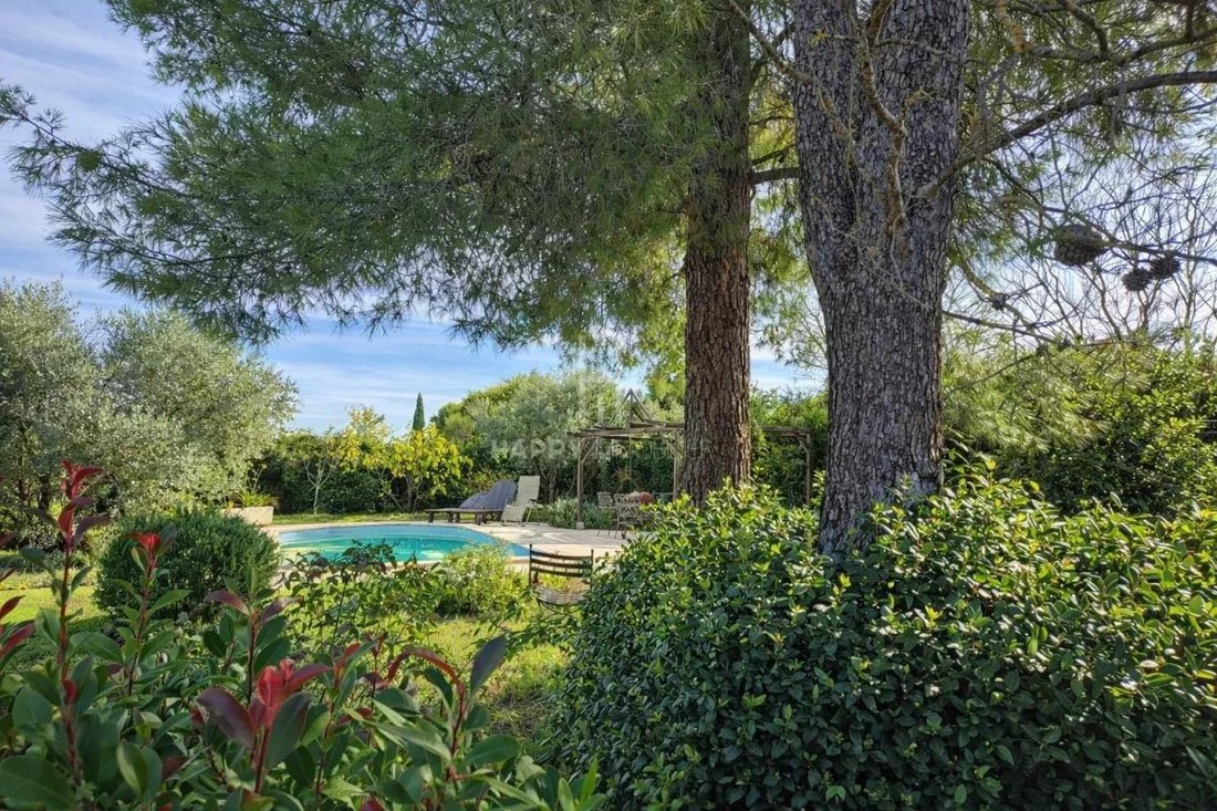 House in Saint-Rémy-de-Provence, Provence-Alpes-Côte d'Azur, France 2 - 16410862