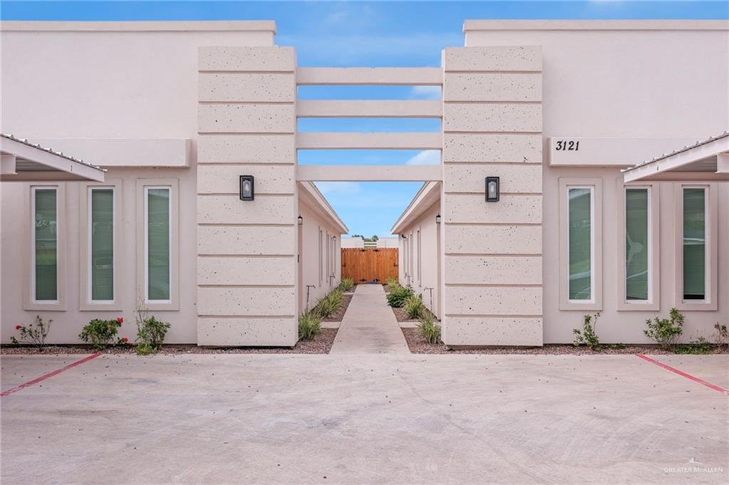 Weslaco, Texas, United States 1 - 17340627