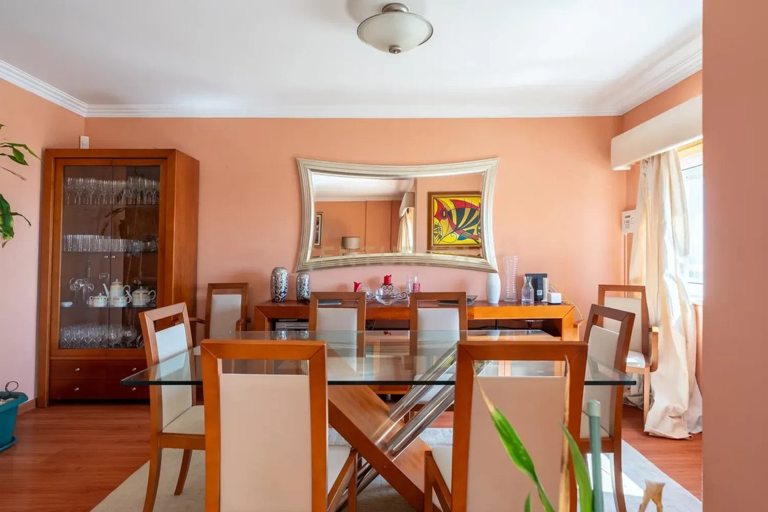 Apartment in Carcavelos e Parede, Lisbon, Portugal 3 - 17339708