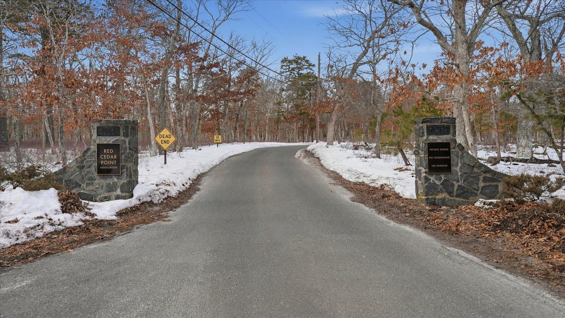 Hampton Bays, New York, United States 1 - 17342665