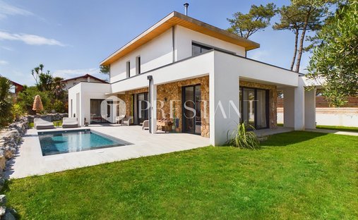House in Anglet, Nouvelle-Aquitaine, France 1