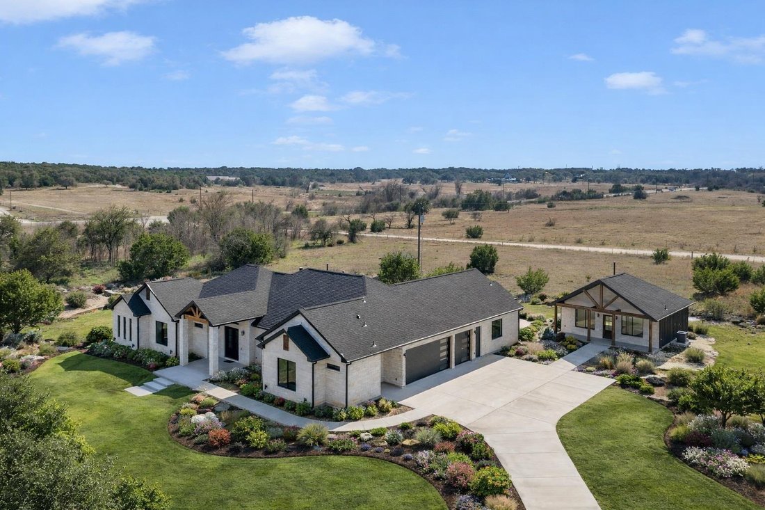 House in Briggs, Texas, United States 1 - 17342413