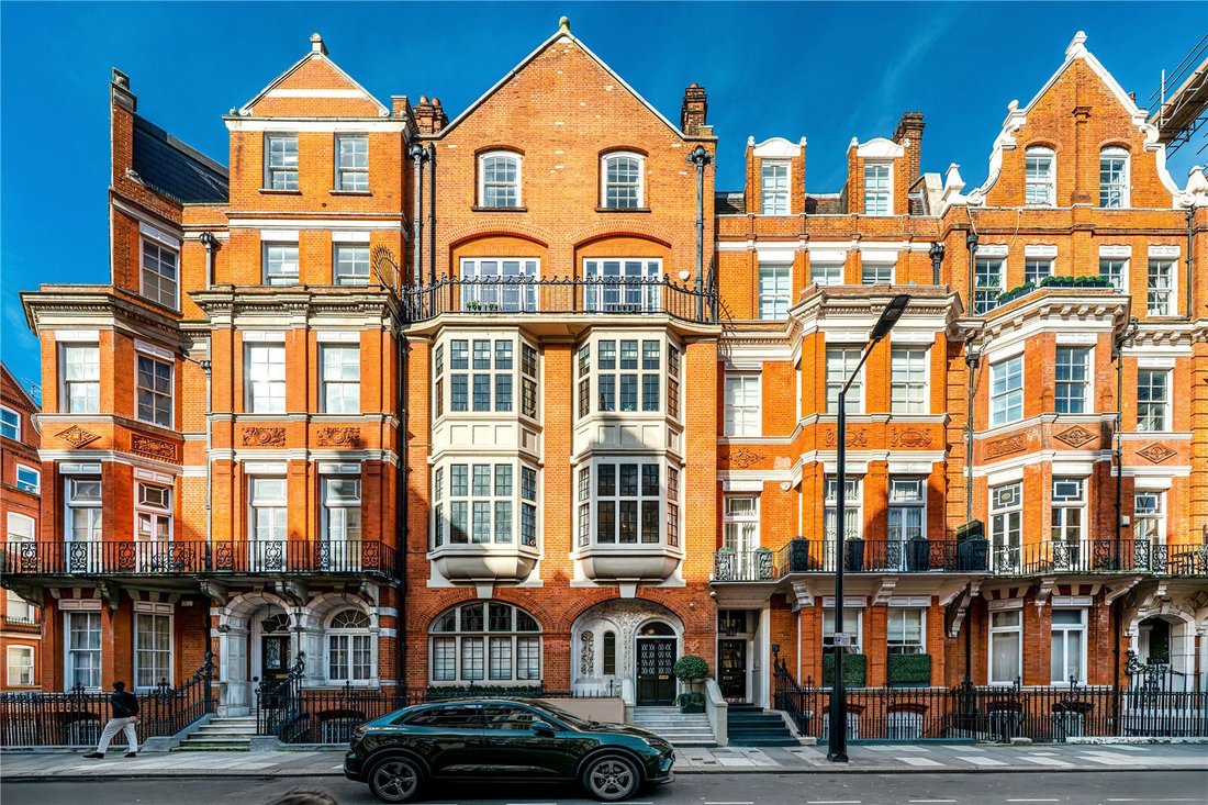 Apartment in Mayfair, Westminster, England 1 - 17298744