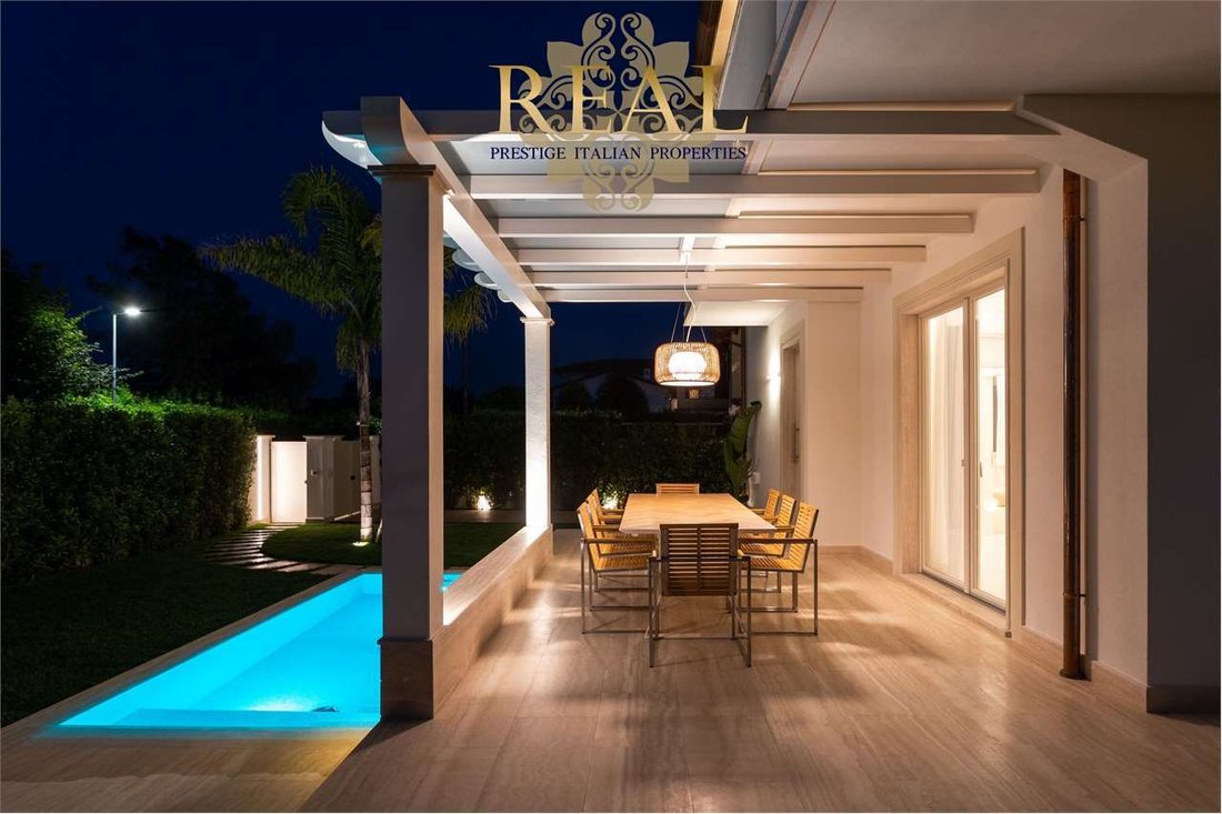 Villa in Center, Forte dei Marmi, Tuscany 2 - 17264175