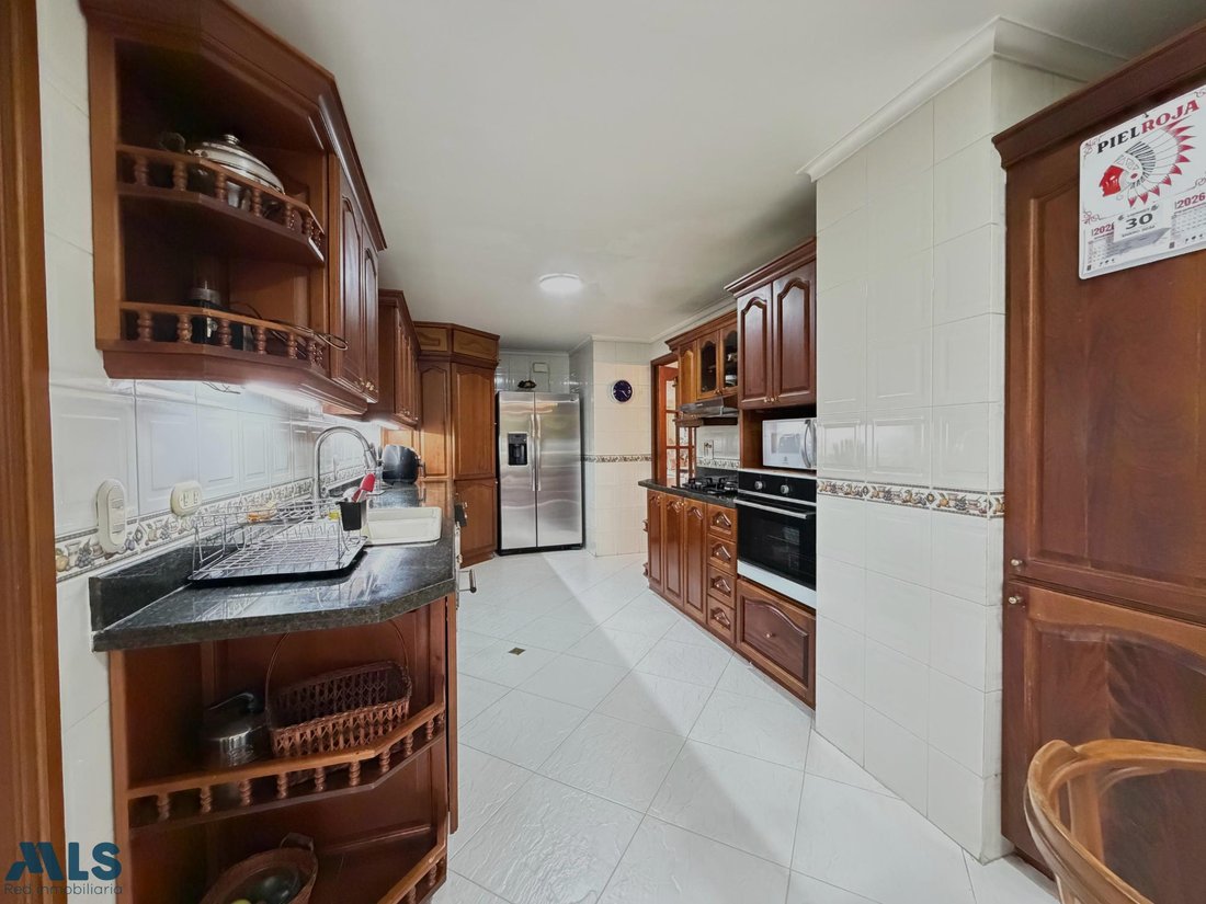 Apartment in Medellín, Antioquia, Colombia 2 - 17339382