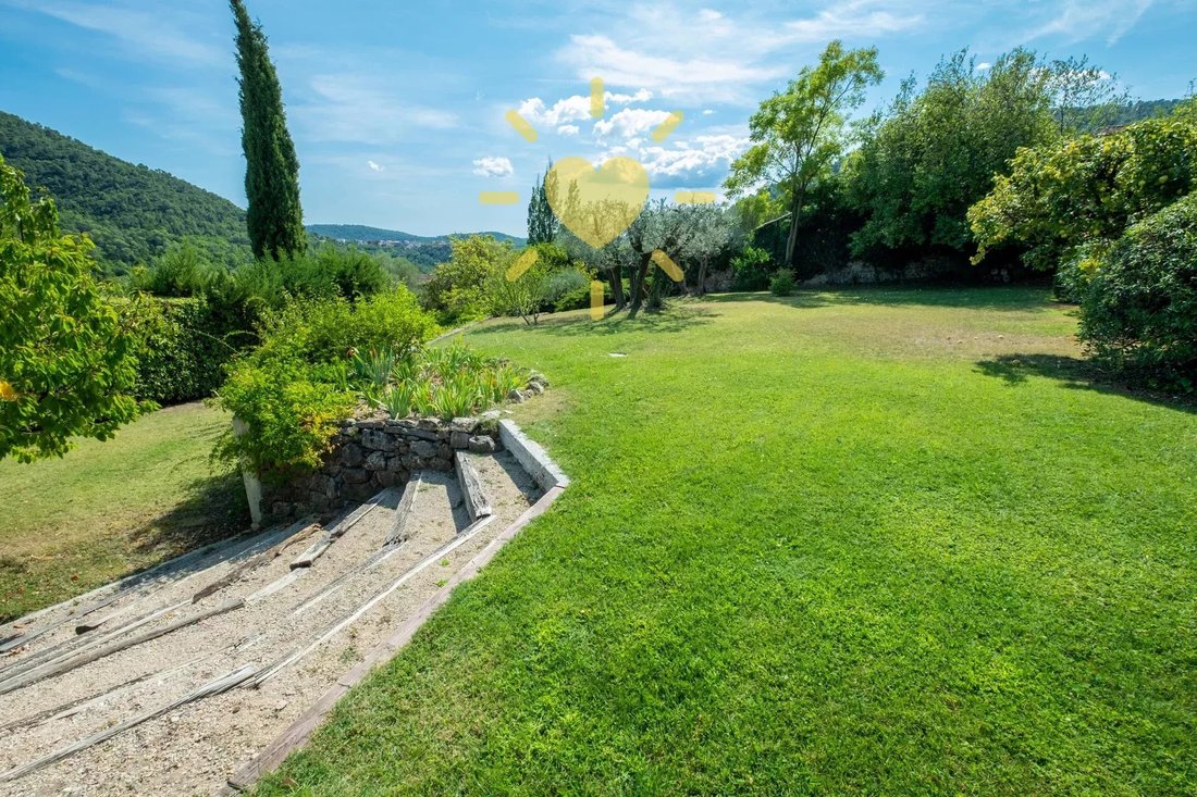 Estate in Bargemon, Provence-Alpes-Côte d'Azur, France 4 - 17344862