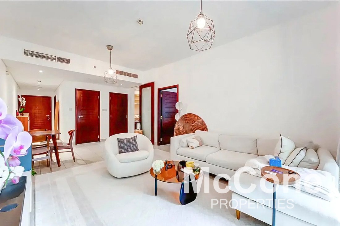 Apartment in Burj Khalifa Lake, Downtown Dubai, Dubai 2 - 17341033