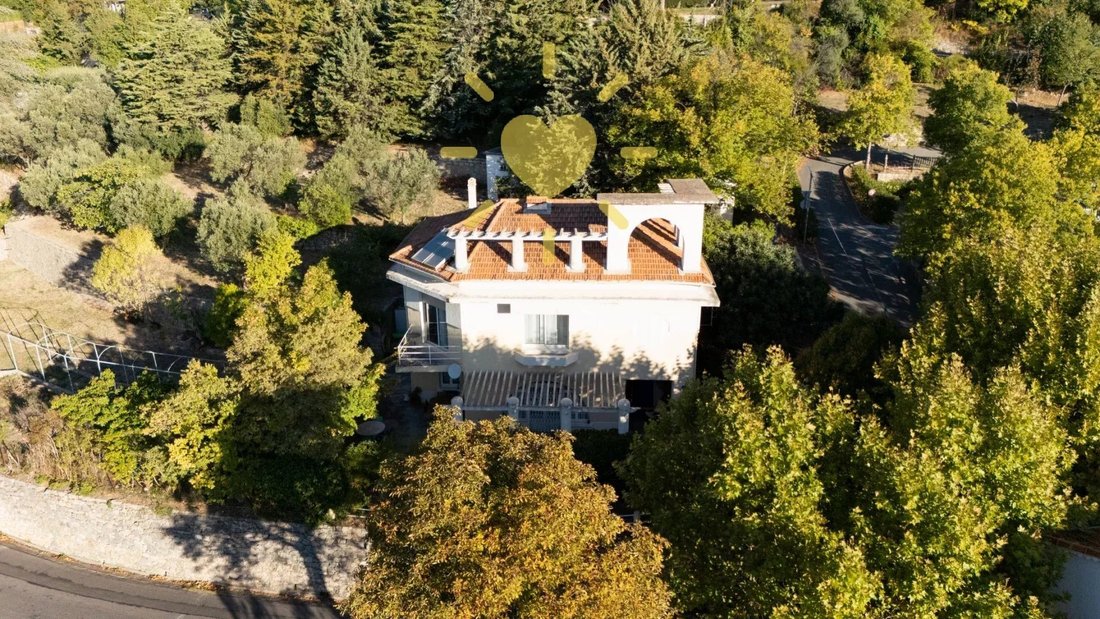 Townhouse in Bargemon, Provence-Alpes-Côte d'Azur, France 1 - 17344854