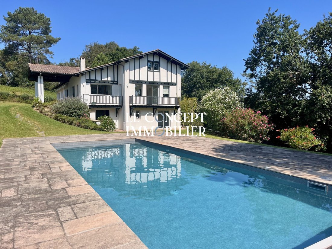 Villa in Bassussarry, Nouvelle-Aquitaine, France 1 - 17343627