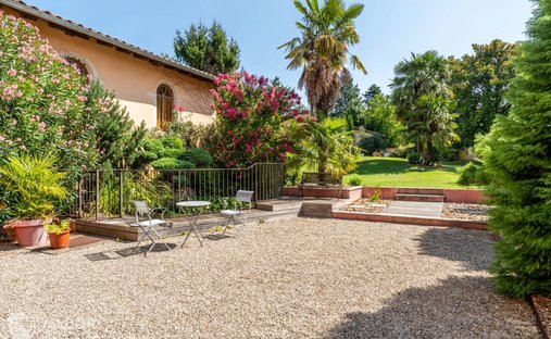 House in Fareins, Auvergne-Rhône-Alpes, France 1