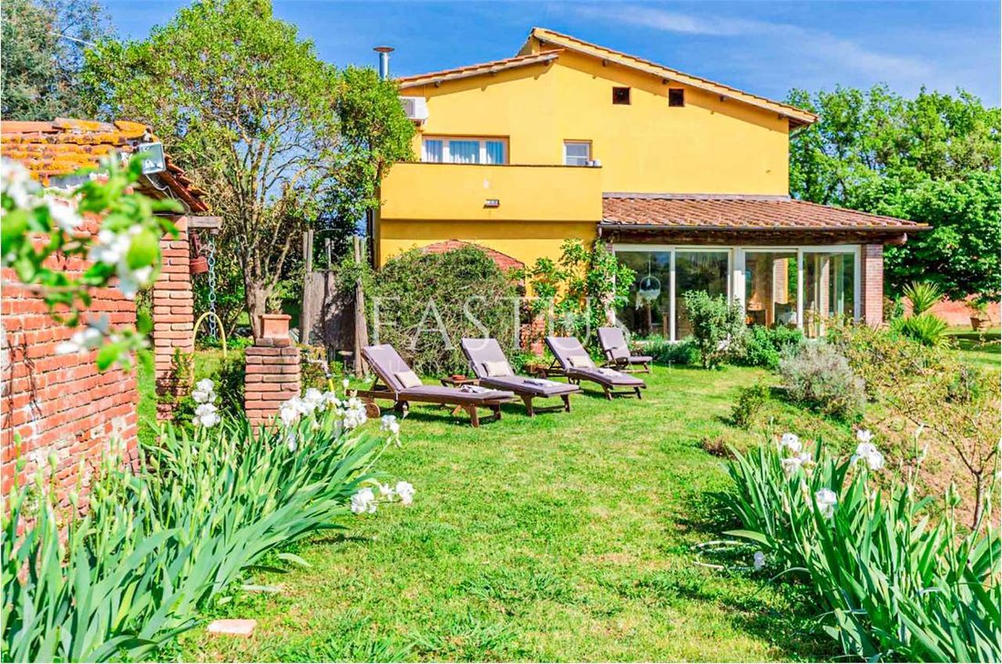 Villa in Center, Capannori, Tuscany 1 - 17341707