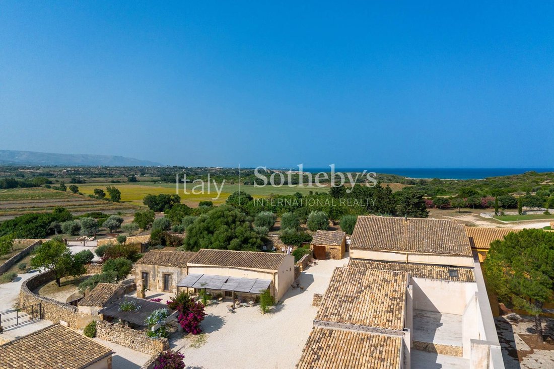 House in Noto, Sicily, Italy 2 - 16912042