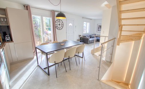 Townhouse in Tassigny, Cannes, France 1