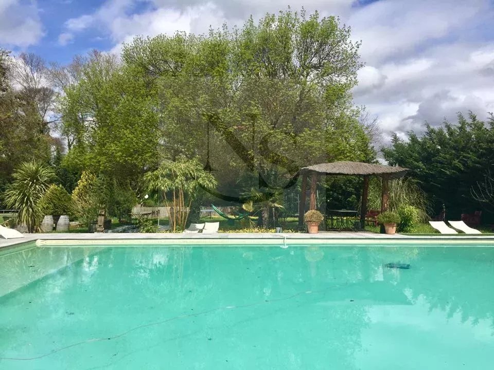 Country House in Lambesc, Provence-Alpes-Côte d'Azur, France 4 - 17342750