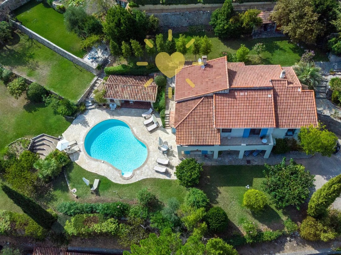 Estate in Bargemon, Provence-Alpes-Côte d'Azur, France 1 - 17344862