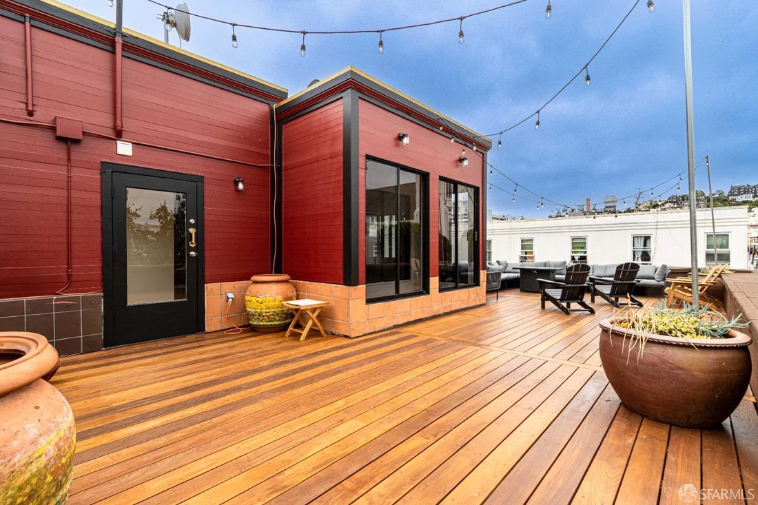 San Francisco, California, United States 2 - 17340619