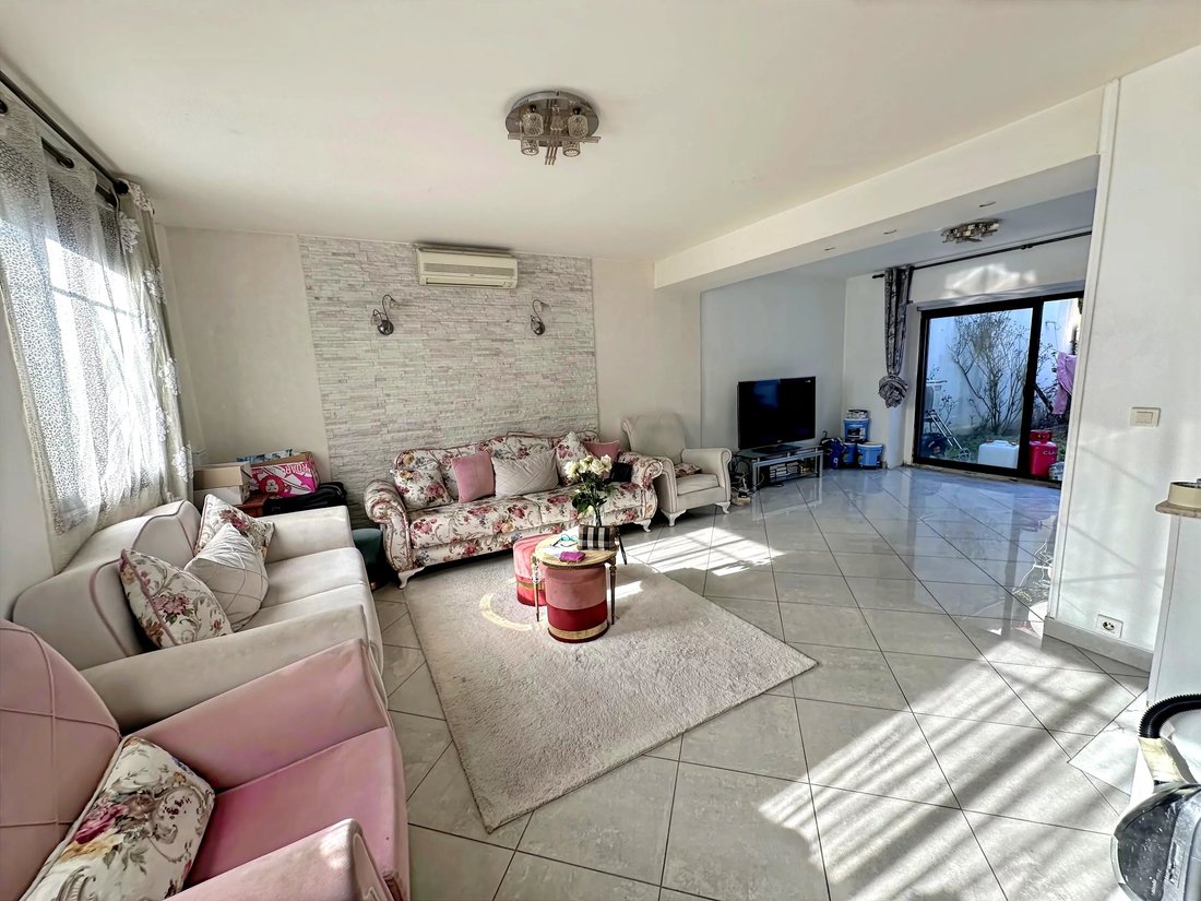 House in Joliot Curie, Arcueil, France 1 - 17339868