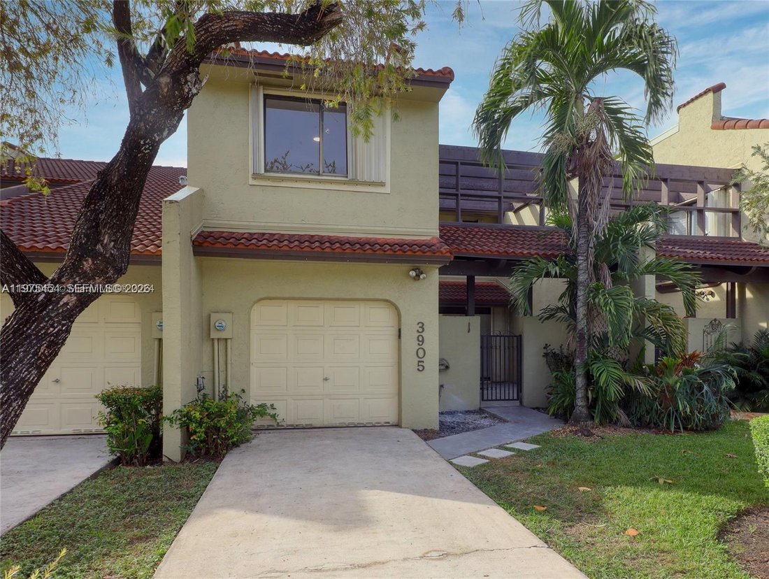 House in Doral, Florida, United States 2 - 17342674