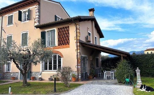 Country House in Saint Peter - Saint Cassian, Lucca, Italy 1