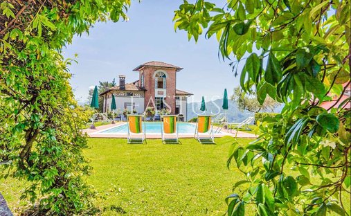 Villa in Arancio, Lucca, Italy 1