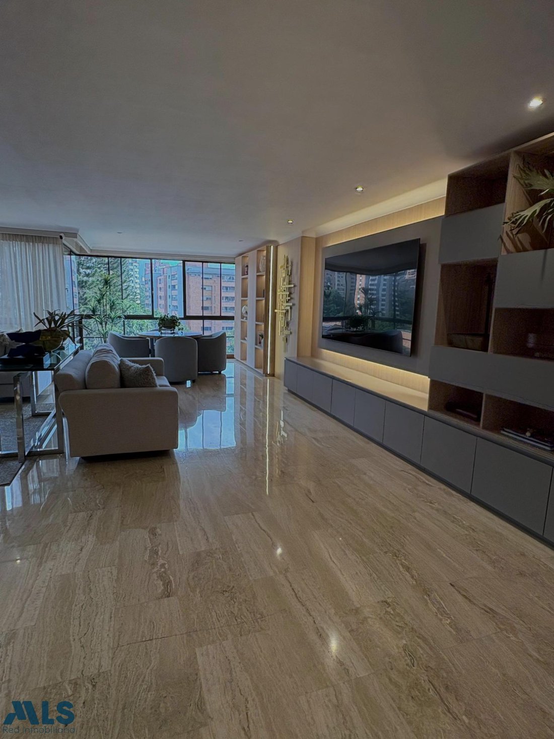 Apartment in Medellín, Antioquia, Colombia 2 - 17339386