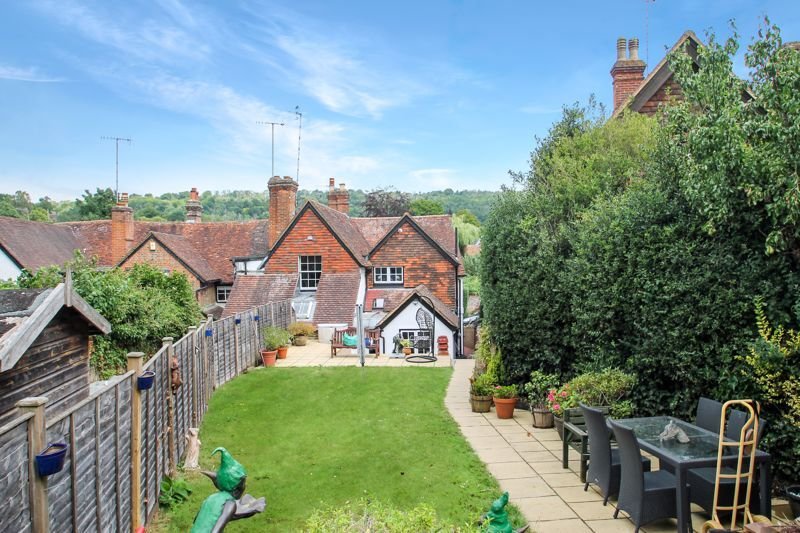 House in Shere, England 2 - 17340856