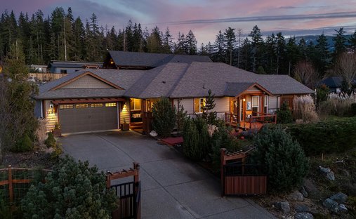 Maison à Lake Cowichan, Colombie-Britannique, Canada 1