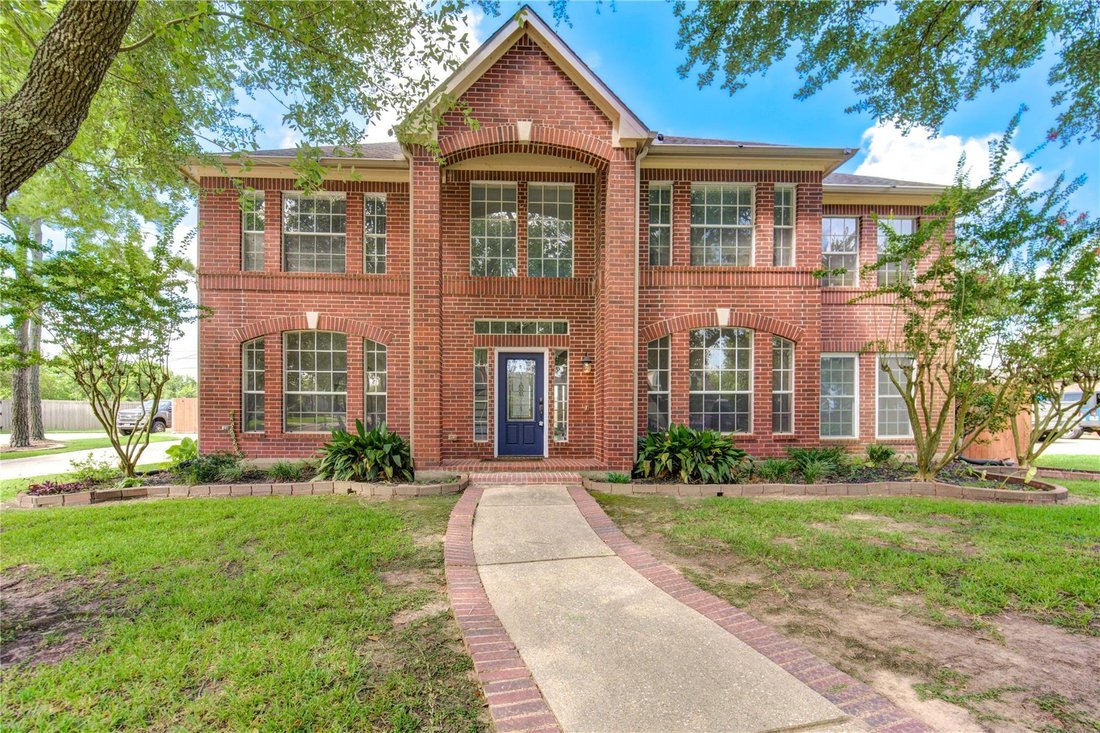 House in Friendswood, Texas, United States 2 - 17342498