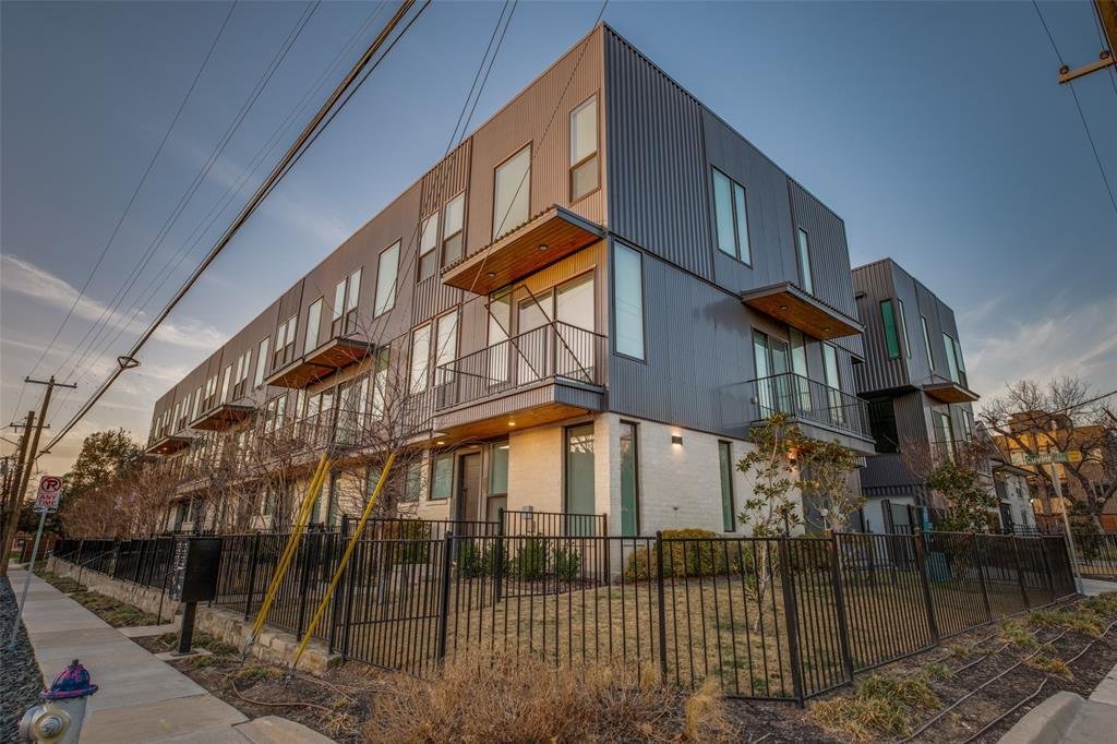 Townhouse in Dallas, Texas, United States 3 - 17344615