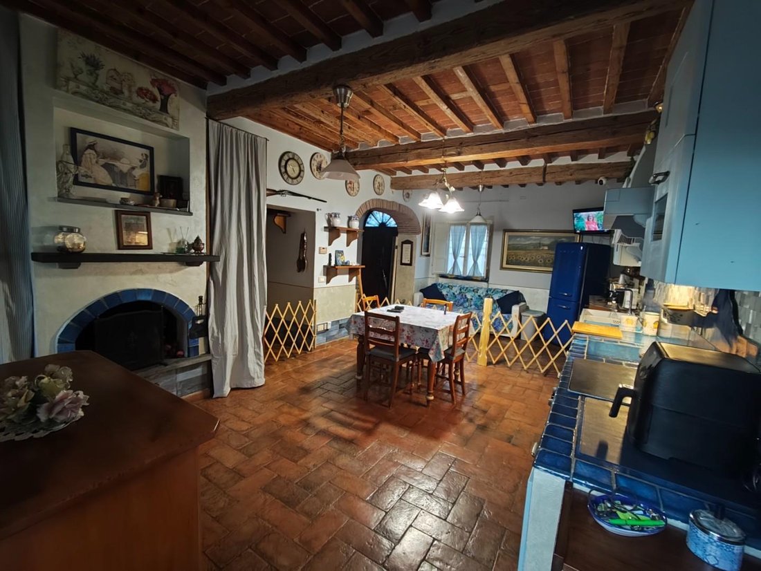House in Sorbano del Vescovo-Mugnano, Lucca, Italy 1 - 17338900