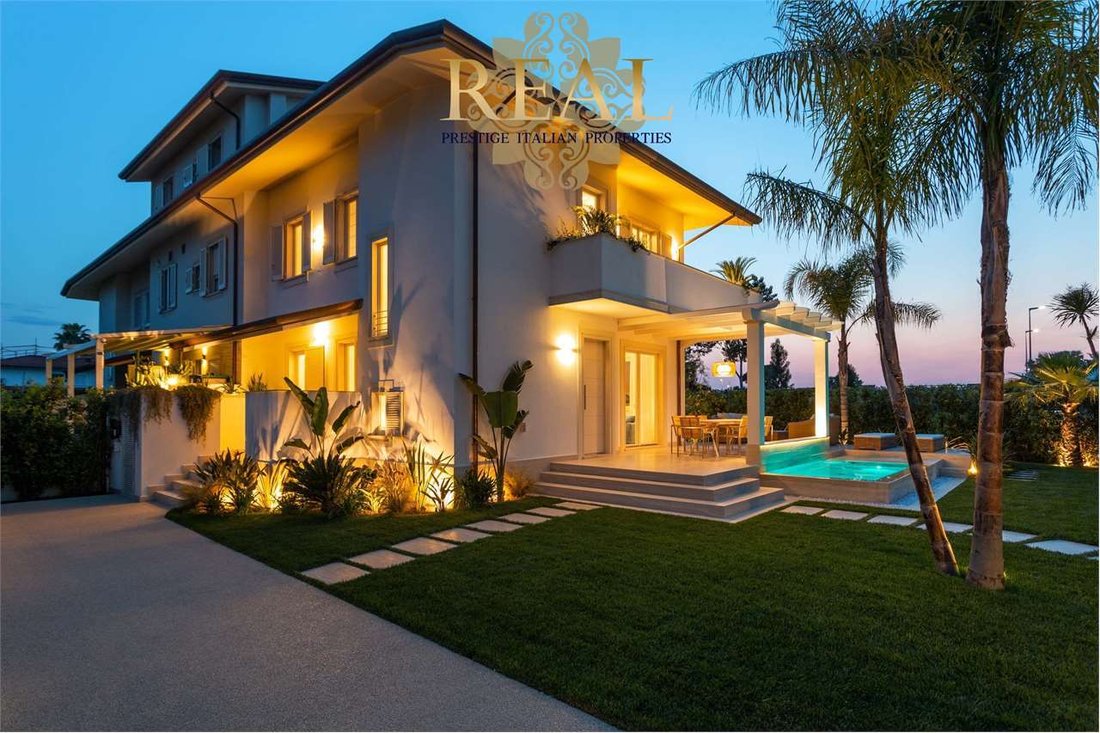 Villa in Center, Forte dei Marmi, Tuscany 3 - 17264175