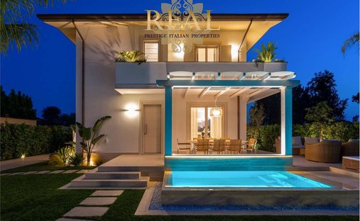 Villa in Center, Forte dei Marmi, Tuscany 1
